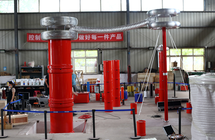UHV-540kVA/270kV 串聯諧振方案(圖12) UHV-540kVA/270kV 串聯諧振方案(圖12)